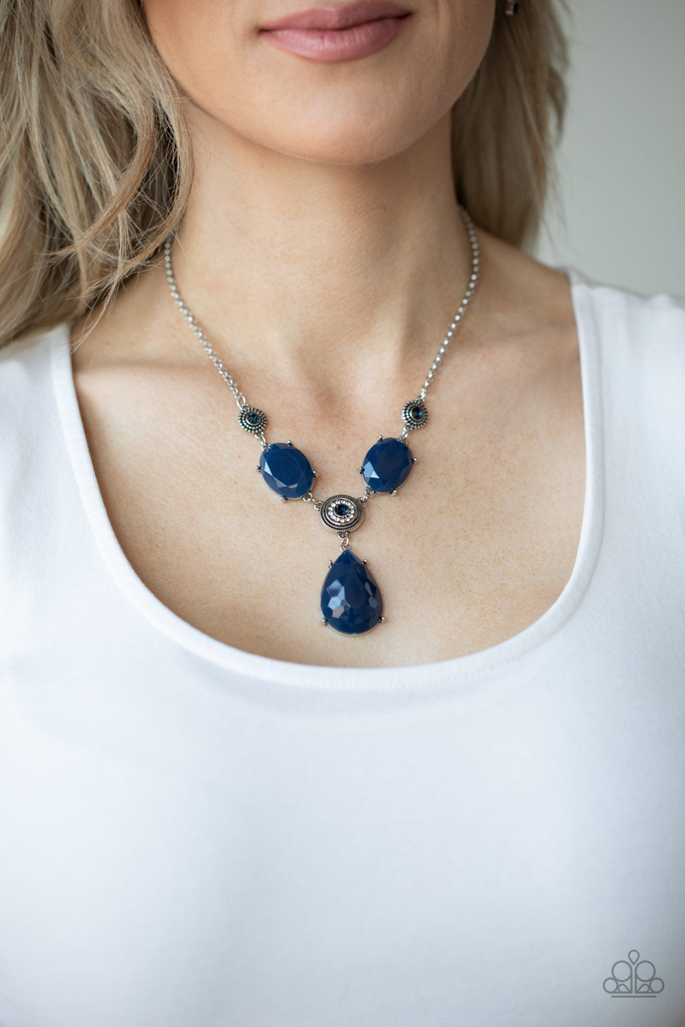 Heirloom Hideaway - Blue Paparazzi Necklace