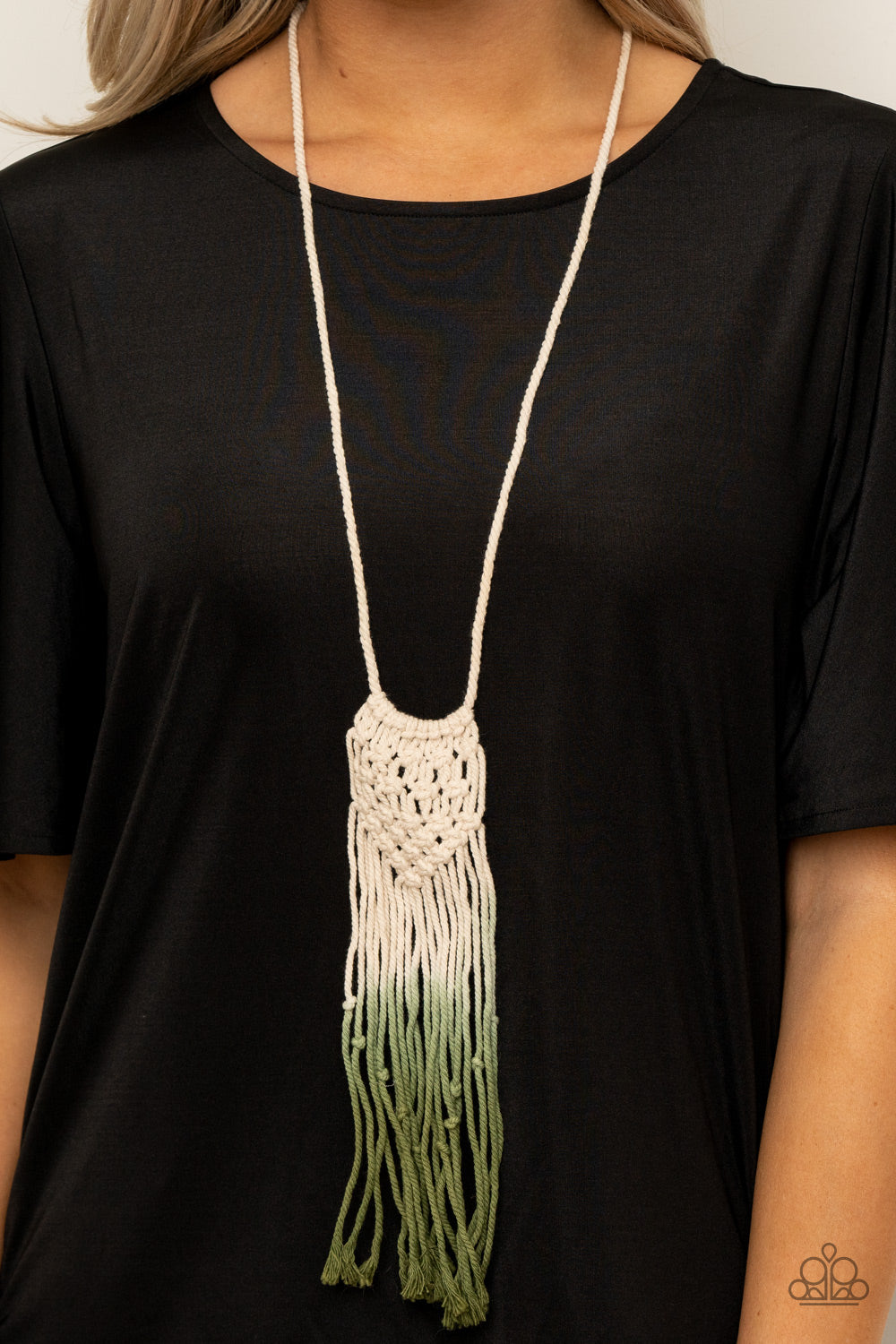 Surfin The Net - Green Paparazzi Necklace