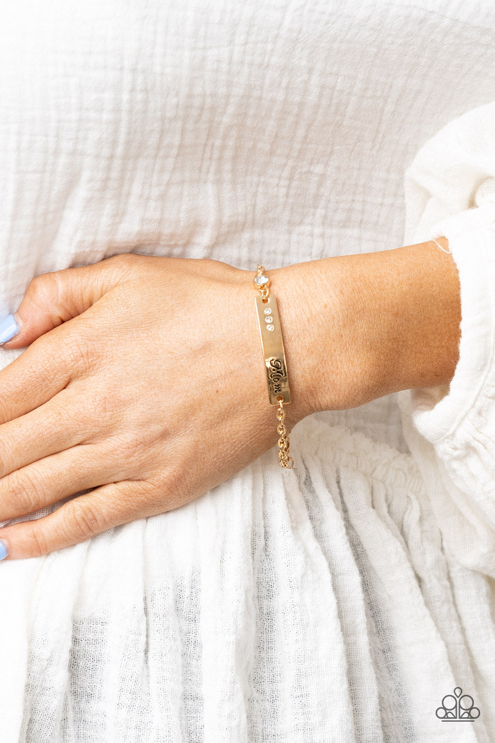 Mom Always Knows - Gold Paparazzi Mom Bracelet