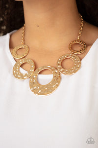 Mildly Metro - Gold Paparazzi Necklace