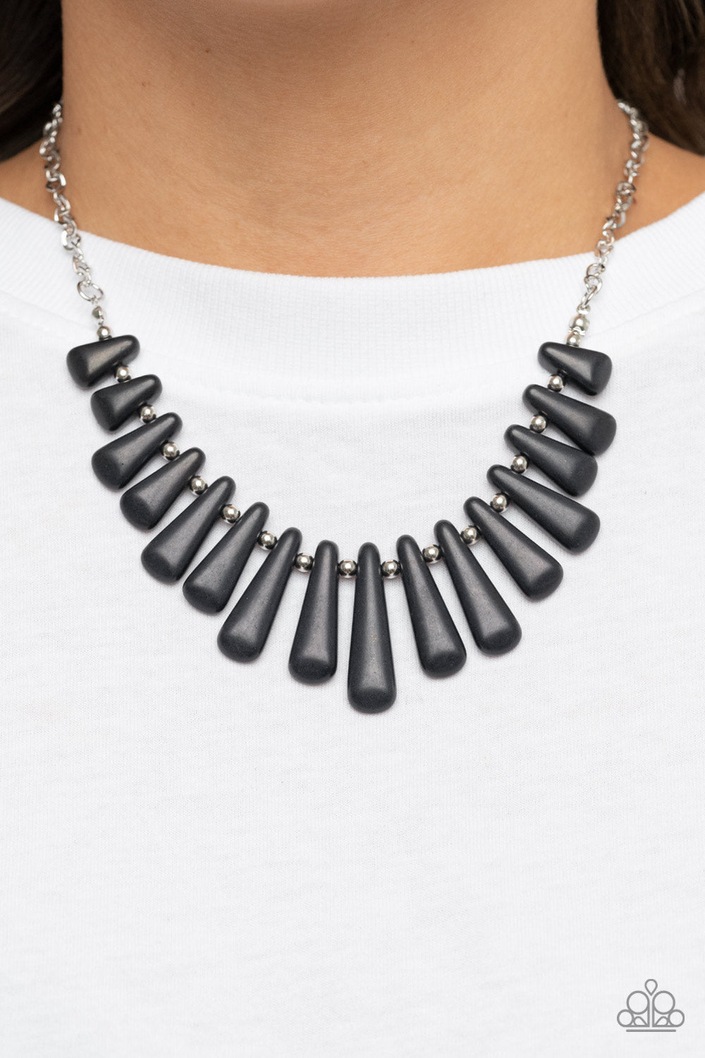 Mojave Empress - Black Paparazzi Necklace