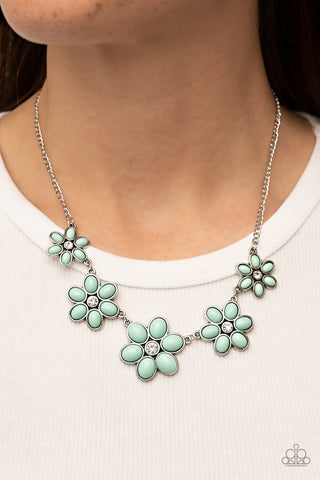 Prairie Party - Green Paparazzi Necklace