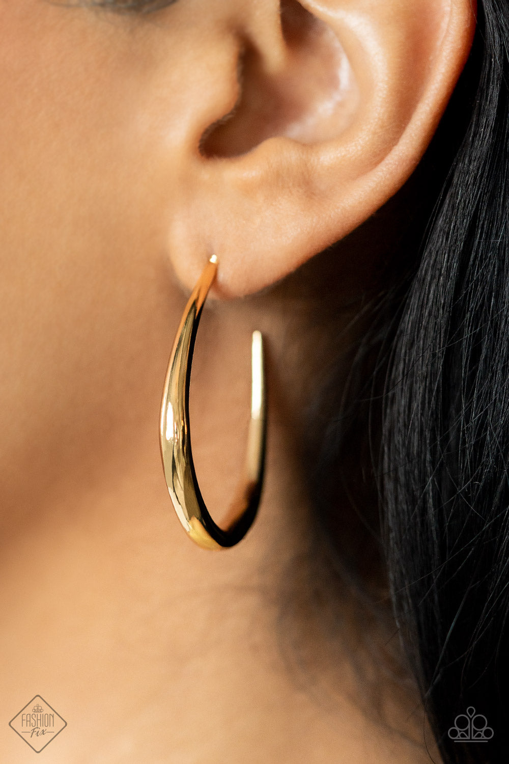 CURVE Your Appetite - Gold Paparazzi Hoop Earrings