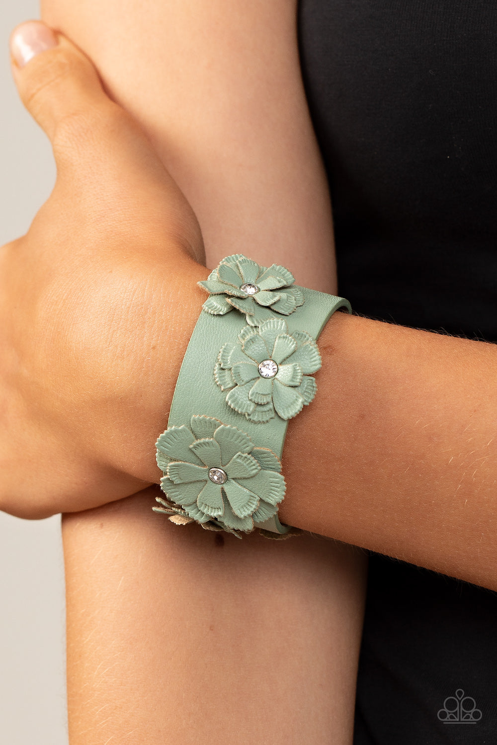 What Do You Pro-POSIES - Green Paparazzi Bracelet