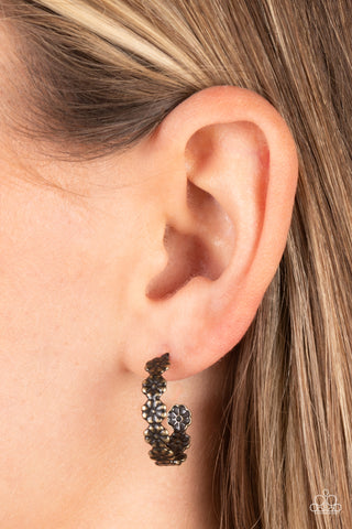 Floral Fad - Brass Earring Paparazzi